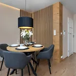 Air Conditioned In Cracow With Parking And Desk By Renters *