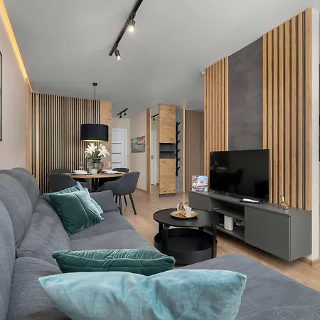 아파트 Air Conditioned In Cracow With Parking And Desk By Renters