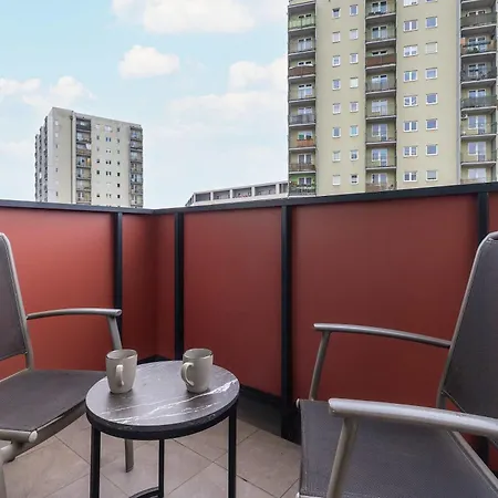 Air Conditioned In Cracow With Parking And Desk By Renters 아파트 크라쿠프